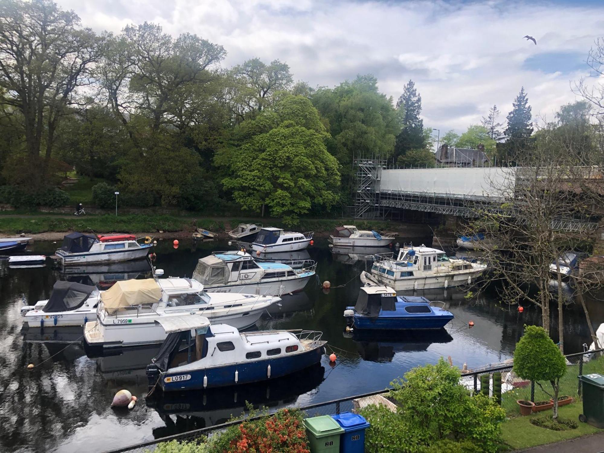 Loch Lomond Riverside Apartments A Balloch Exteriör bild