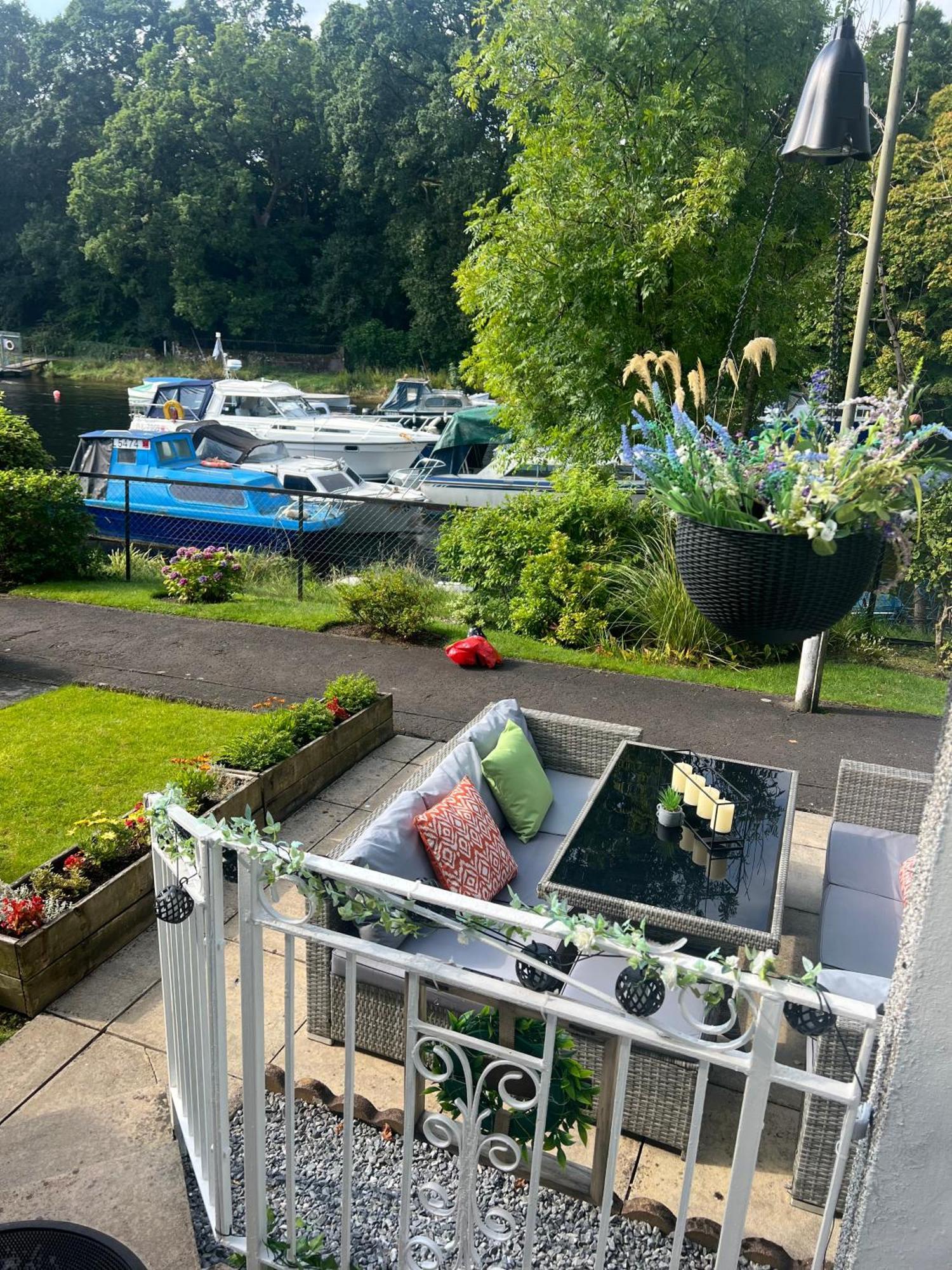 Loch Lomond Riverside Apartments A Balloch Exteriör bild